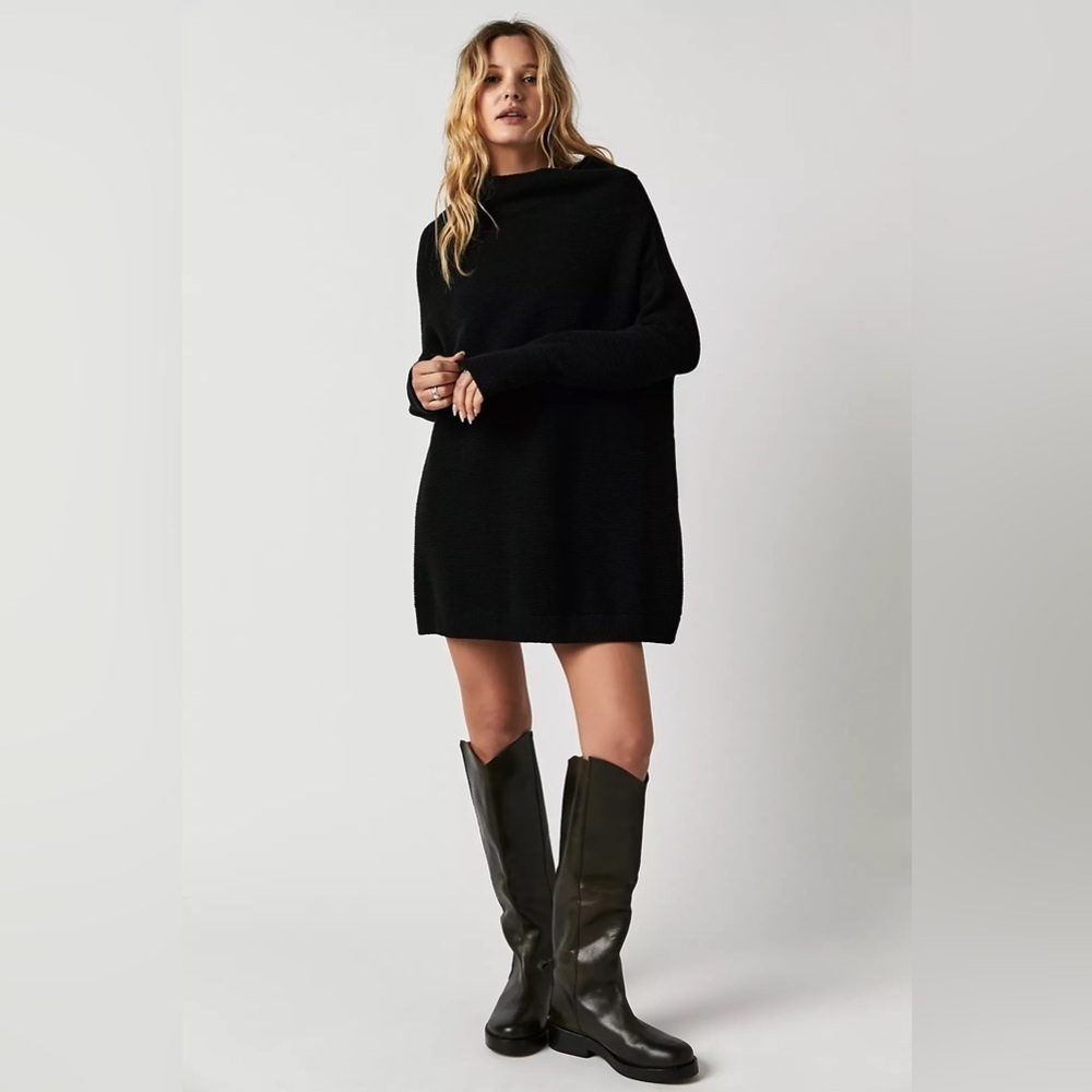 Free People Ottoman Slouchy Tunic in Black Size XS Bohemian Sweater Knit Casual